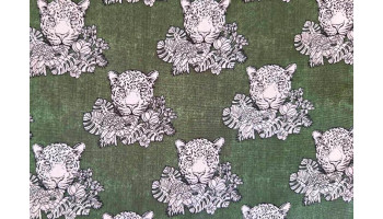 Baumwollstoff (feiner Popelin)  LEOPARDEN auf DUNKELGRÜN-MELANGE (Grundpreis € 6,00/m)